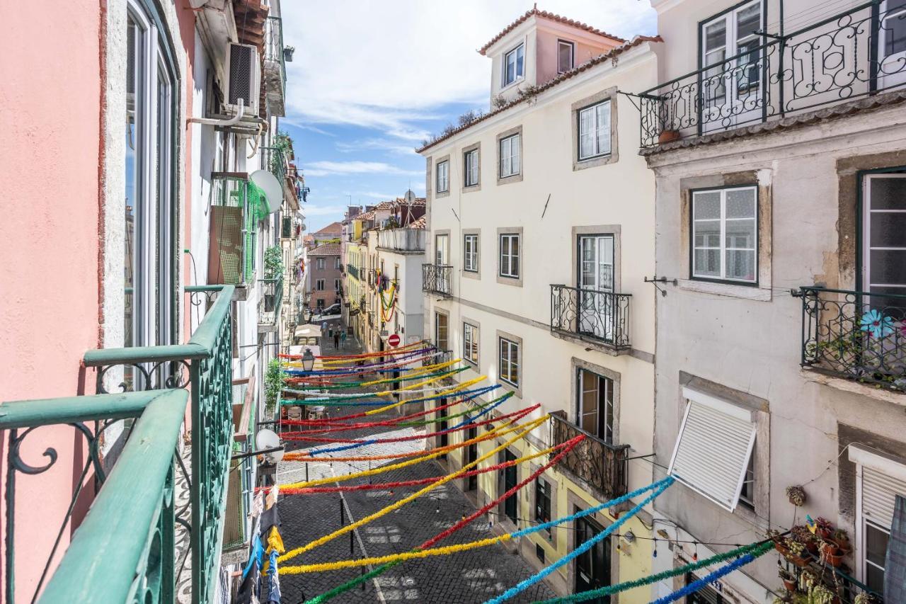Hip & Renovated T.m. Flat In Bairro Alto * Lisboa