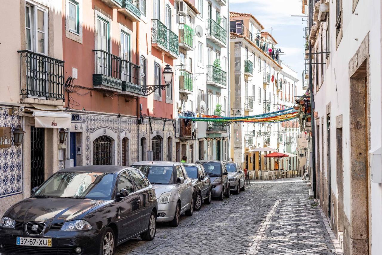 Hip & Renovated T.m. Flat In Bairro Alto * Lisboa